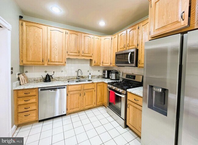 Building Photo - 2179 Wolftrap Ct