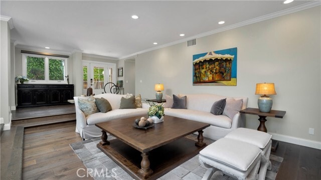 Building Photo - 10 Flintridge