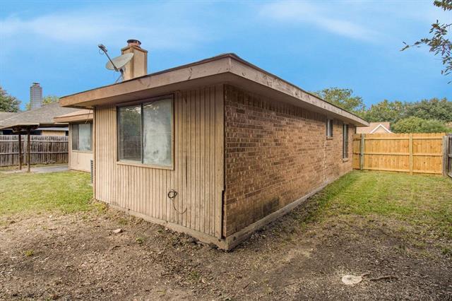 Building Photo - 400 Kalmia Dr