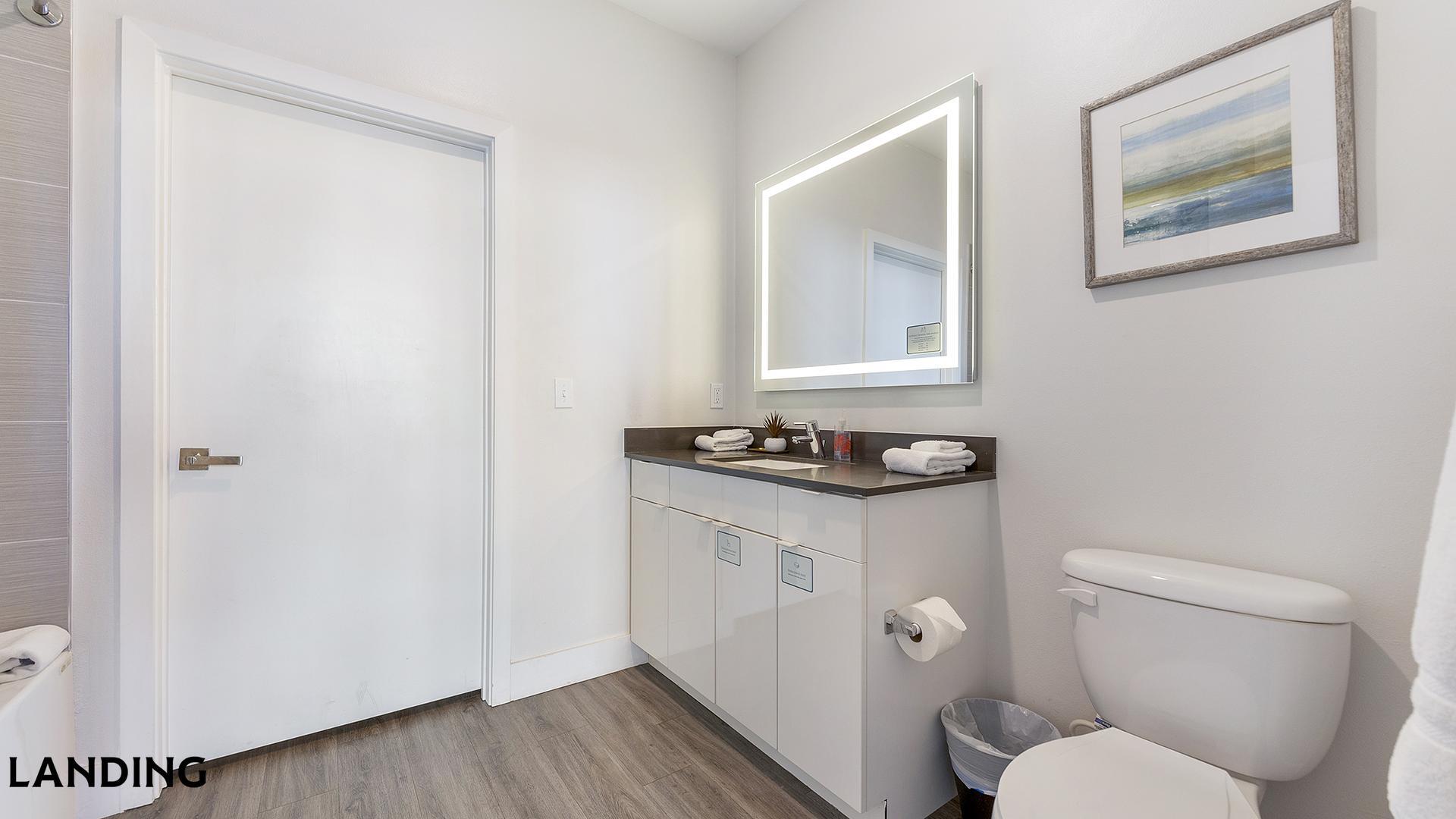 Building Photo - 4950 W Prescott St