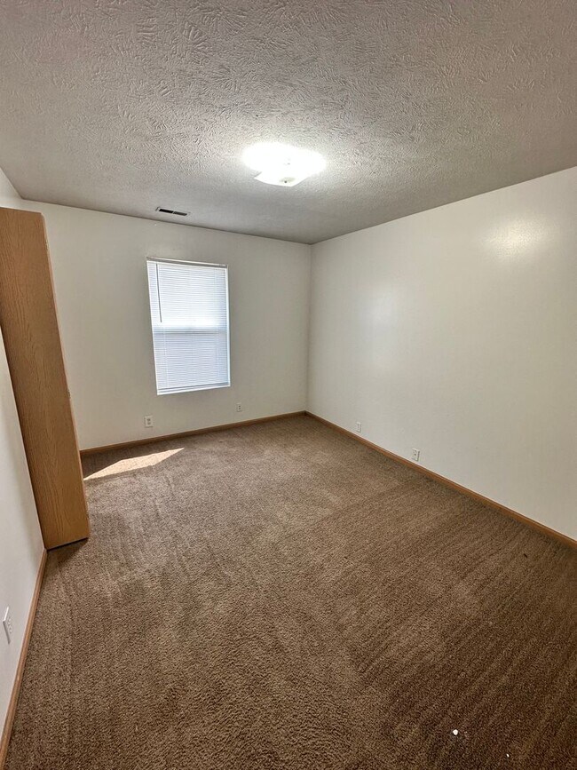 Building Photo - 600-602 Lamont