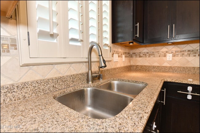 Building Photo - 3136 Red Maple