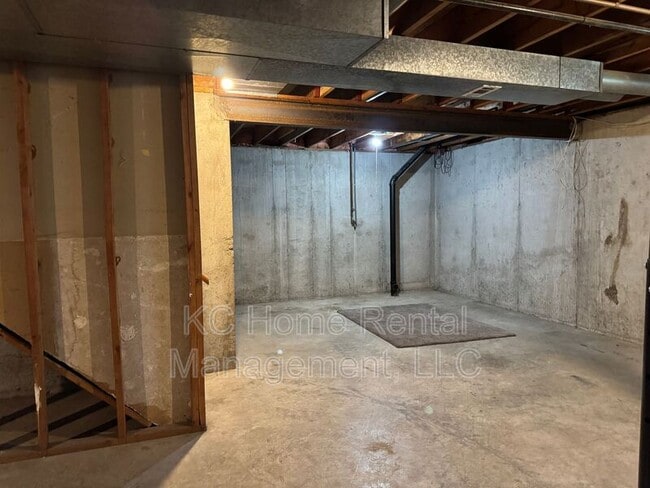 Building Photo - 1384 N Ridge Pkwy