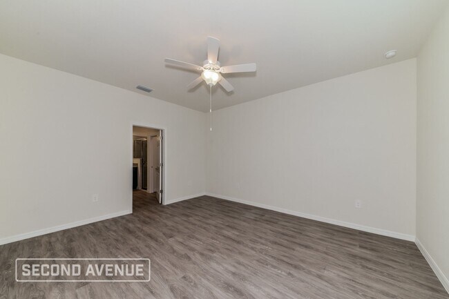 Building Photo - 4066 Heaton Terrace