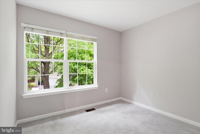 Building Photo - 504 Autumn Wind Way