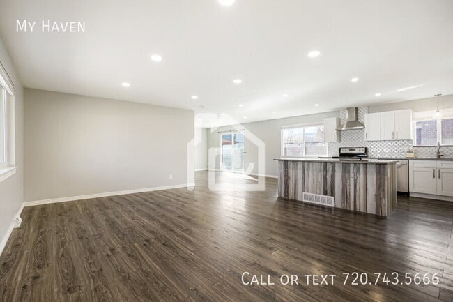 Building Photo - 5287 Indiana St