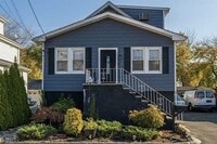 Building Photo - 28 Sabina St