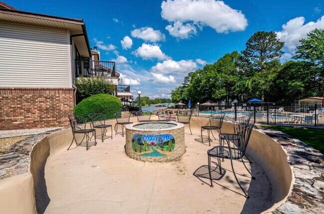 Building Photo - 5371 Central Ave