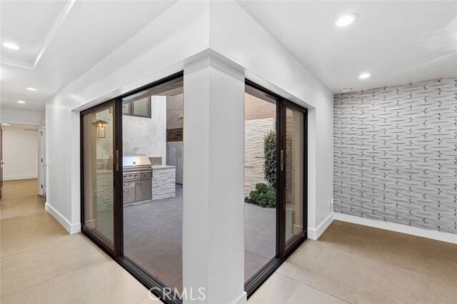 Building Photo - 518 Marigold Ave