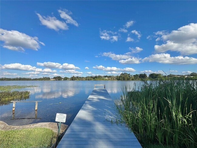 Building Photo - 1550 11th St NE