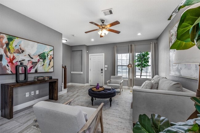 Building Photo - 6501 Stratton St