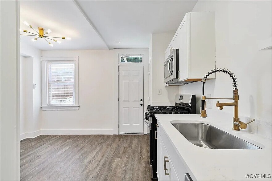 Building Photo - 3139 Ellwood Ave