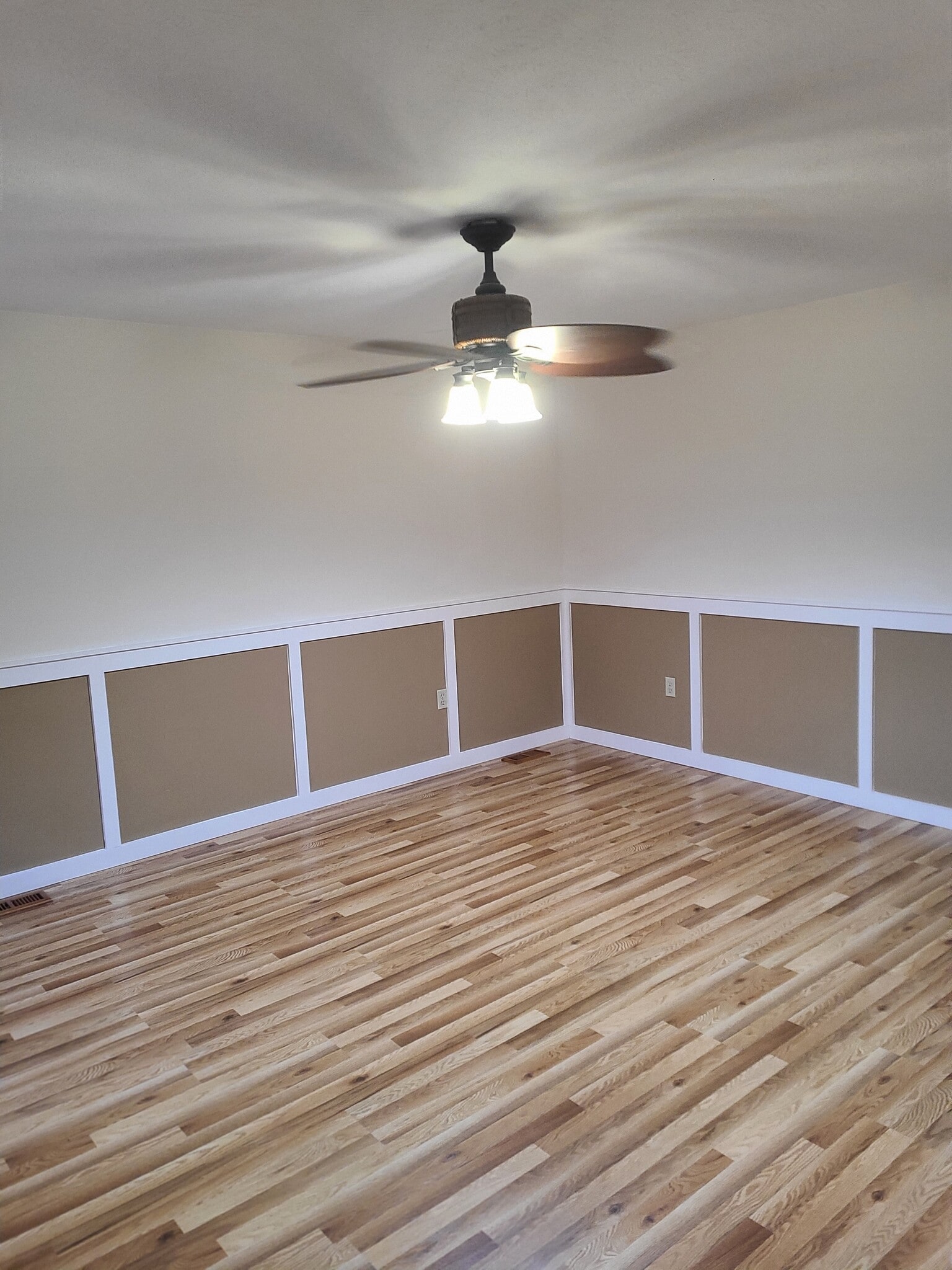 master BR - 1528 Old Oak Ln