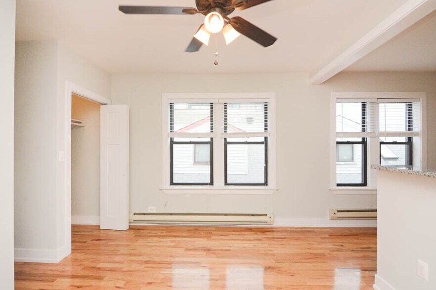 Building Photo - 2847 N Orchard St