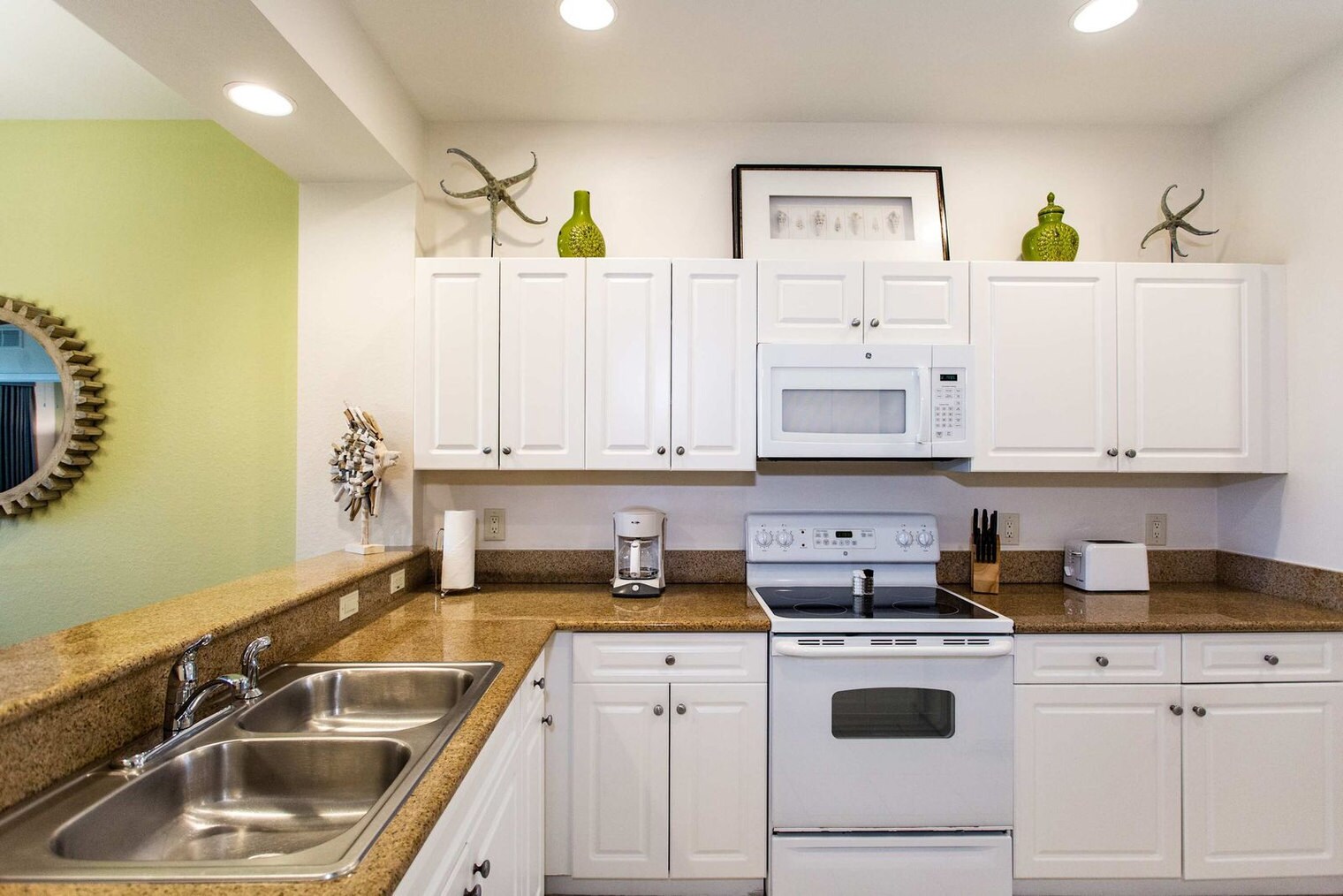 Building Photo - 8006 Lely Resort Blvd