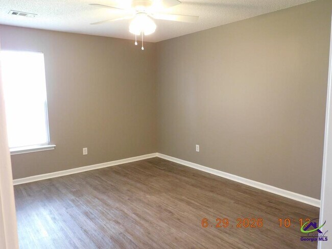 Building Photo - 227 West Wrasling Way