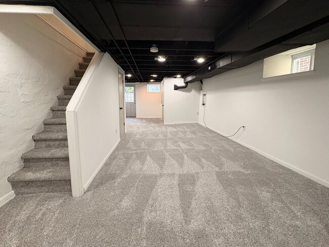 Building Photo - 4625 Silverwood St