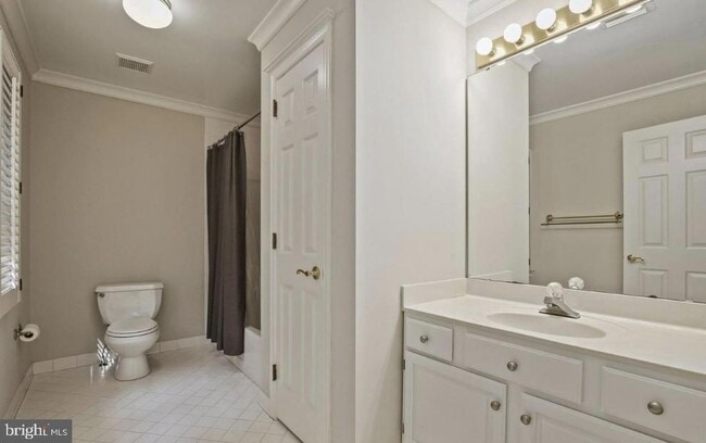 Building Photo - 13731 Canal Vista Ct