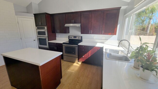 Building Photo - 4 Bed/ 2.5 bath House in Rancho Penasquitos