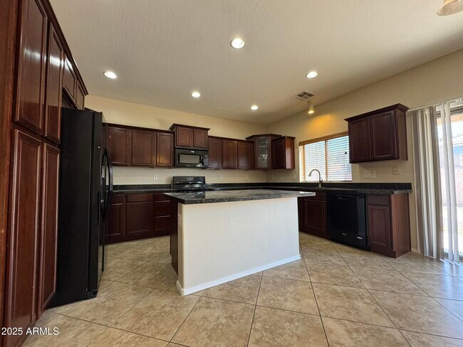 Building Photo - 2311 W Hunter Ct