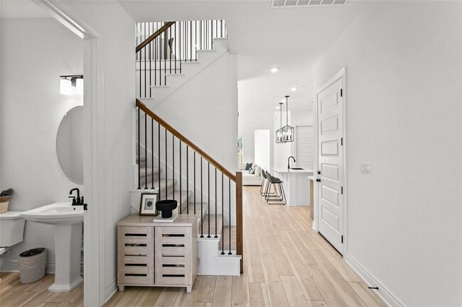 Building Photo - 481 Darley Oak Dr