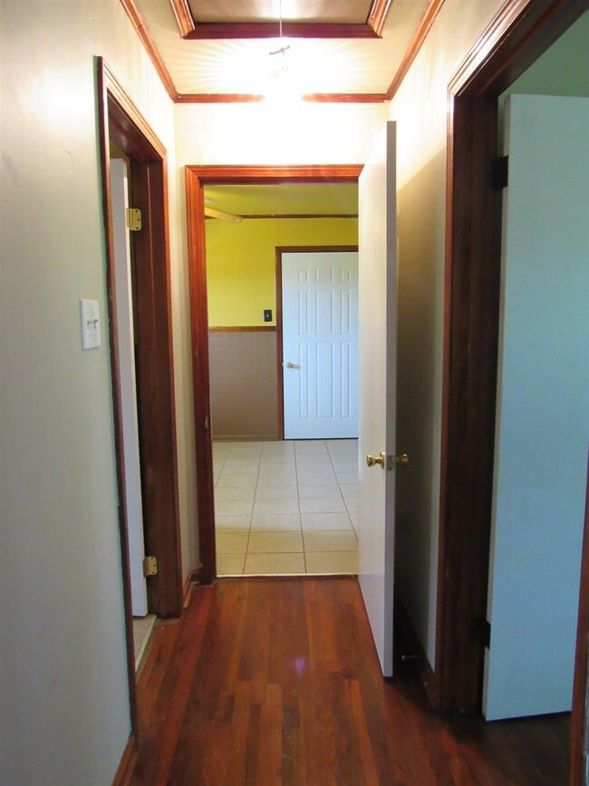 Building Photo - 979 Akins Rd