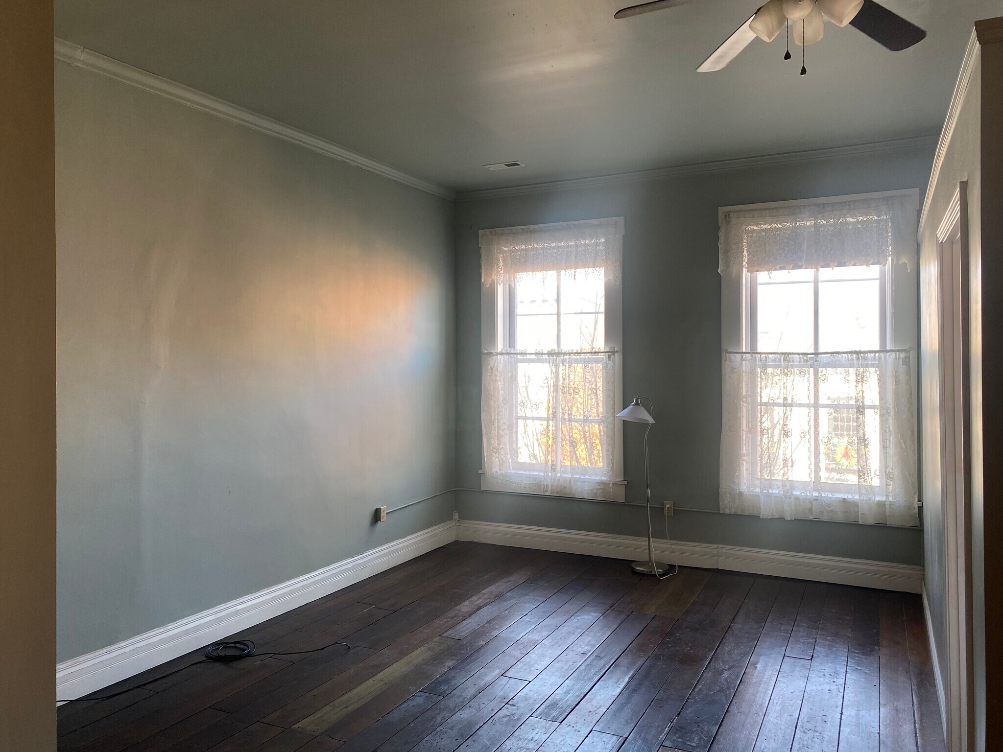 Unit "D" Living area - 216 E Main St