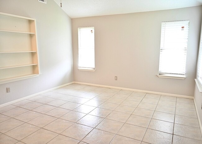 Building Photo - 10207 Wayward Wind Ln