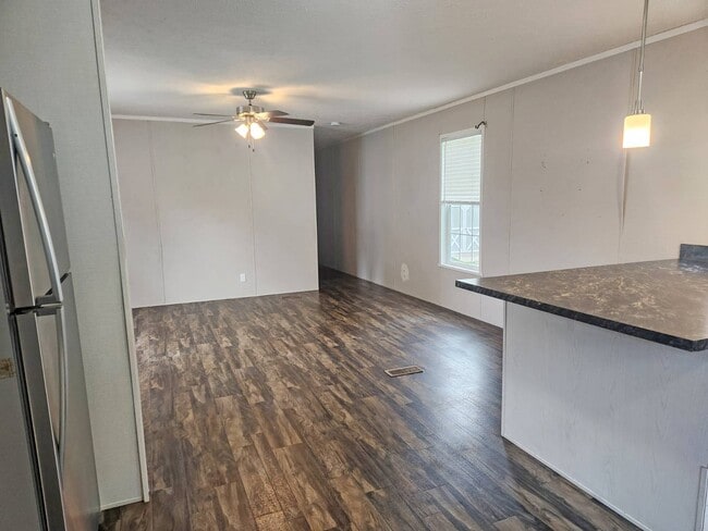 Building Photo - 2900 N Apperson Way