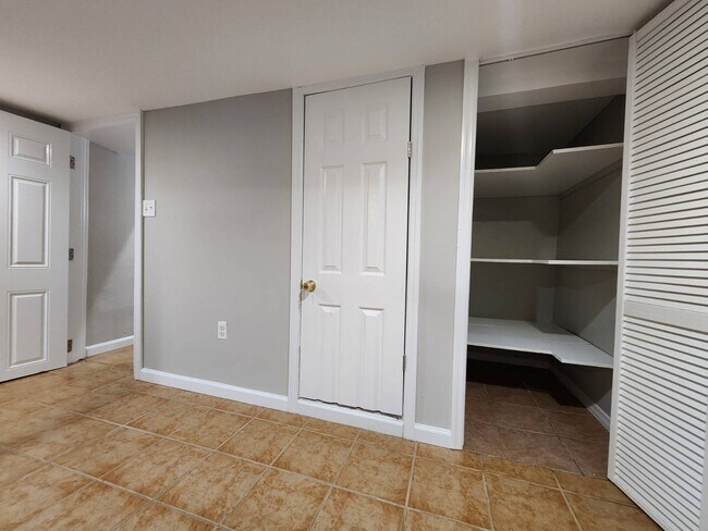 Building Photo - 176-31 130th Ave