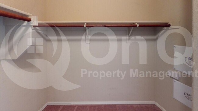 Building Photo - 5804 Valley Haven Way