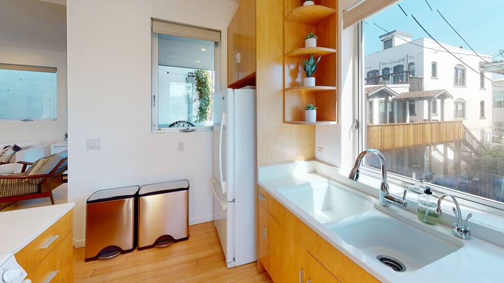 Building Photo - 1410 Pacific Ave