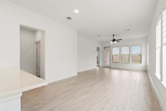 Building Photo - 29411 Mesquite Oaks Dr