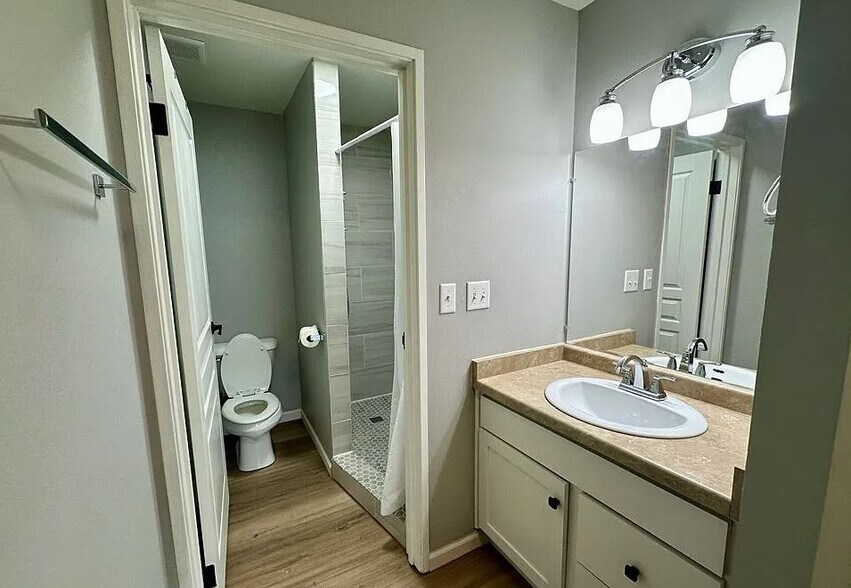 Master Suite - 12765 W Hampton Ave