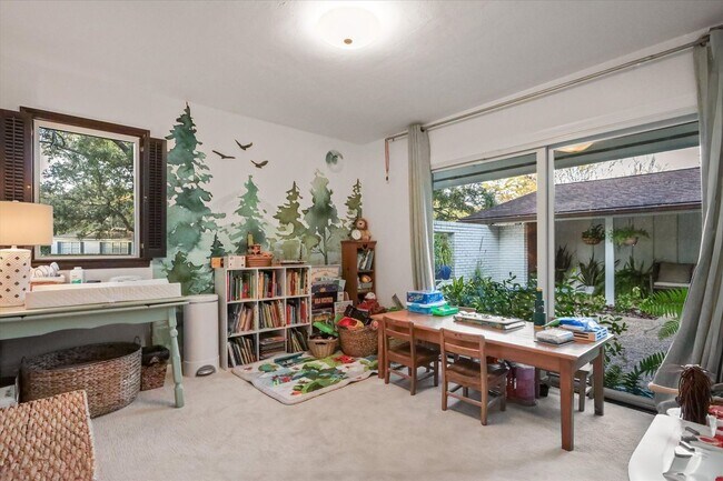 Building Photo - Mid-Century Home in Killearn Estates