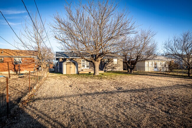 Building Photo - 1632 NW 48th St