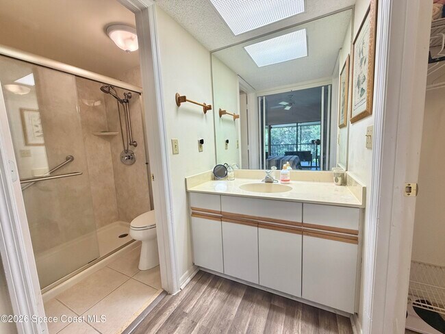 Building Photo - 6175 S Mirror Lake Dr