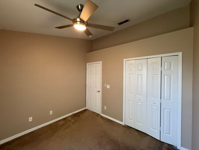 Building Photo - 2735 Cedaridge Cir