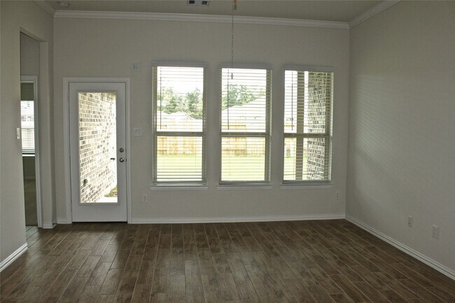 Building Photo - 4408 Mimic Dr