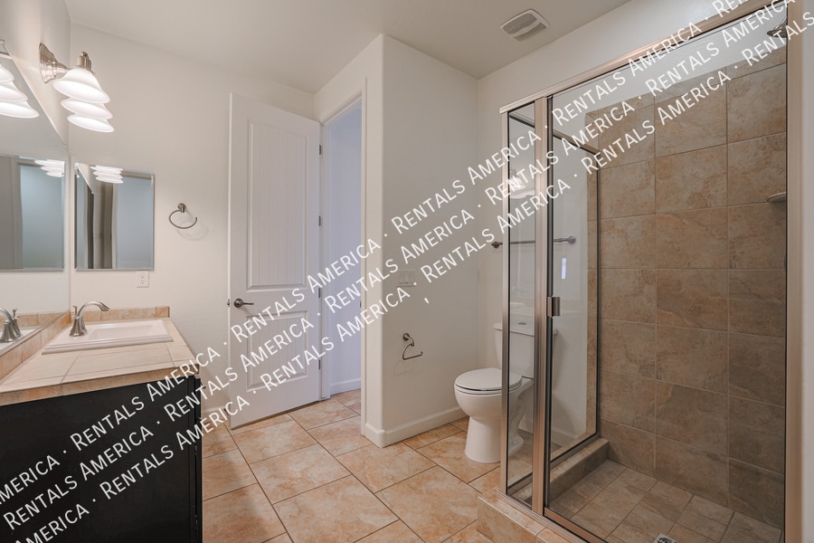 Building Photo - 654 E Sipapu Dr