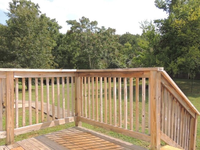 Building Photo - 2884 Blue Ridge Dr