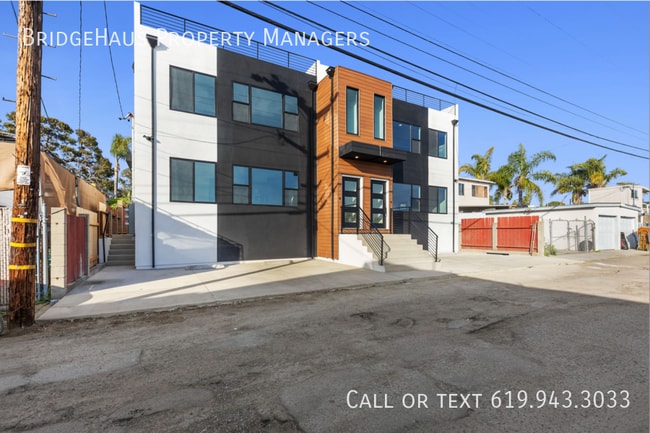 Building Photo - 3248 Clairemont Dr