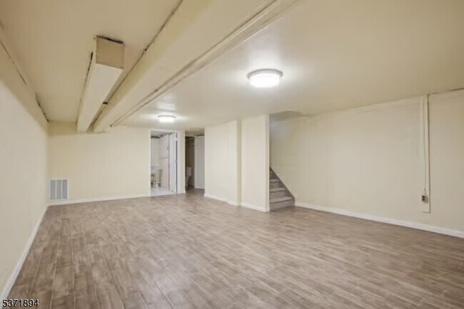 Building Photo - 68 New England Ave
