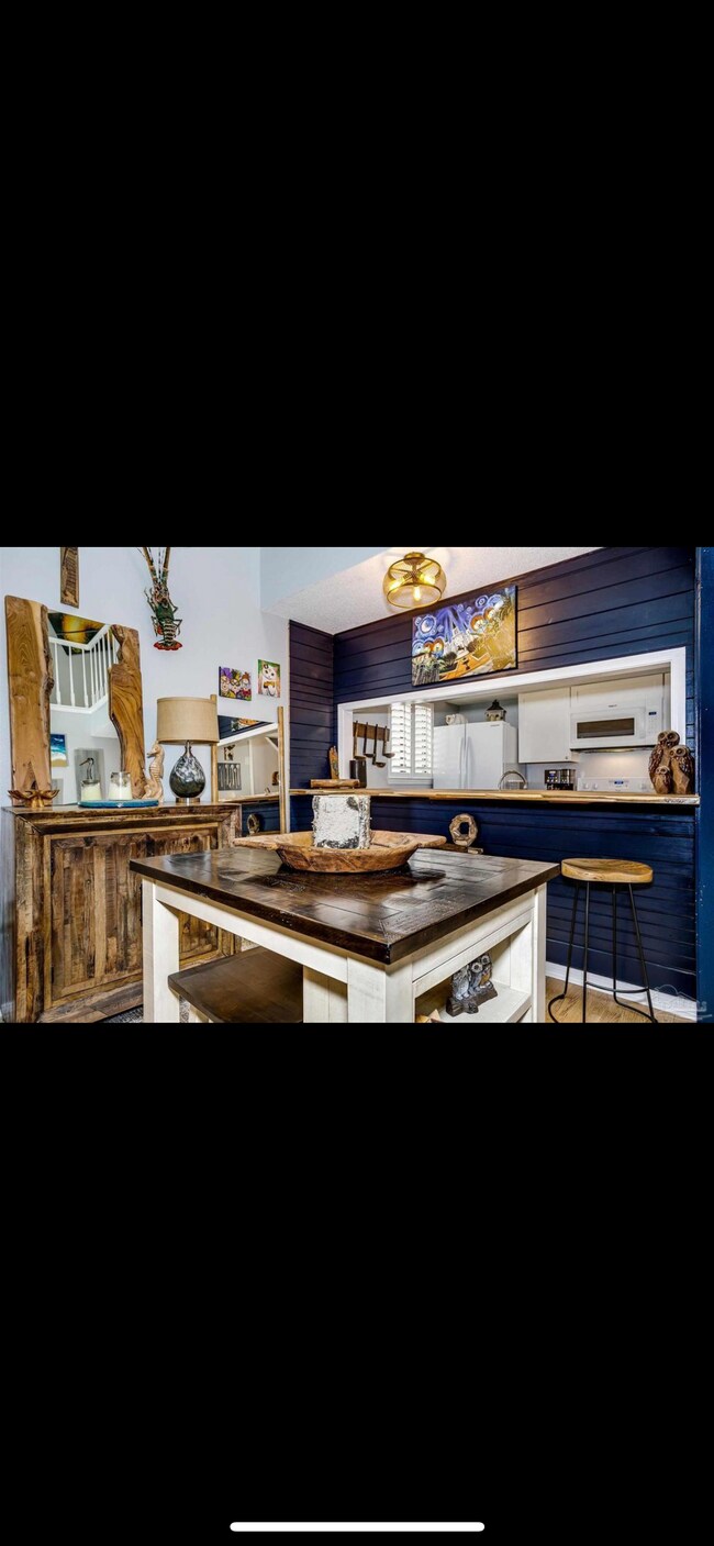 Building Photo - 4259 Brookside Dr