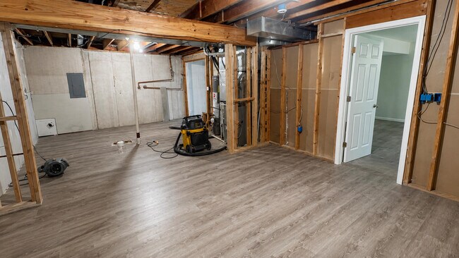 Building Photo - 5318 Godas Cir