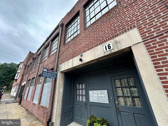 Building Photo - 14-16-16 Harvey St