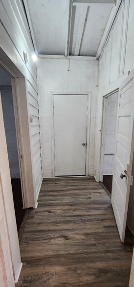 Building Photo - 605 N 4th St