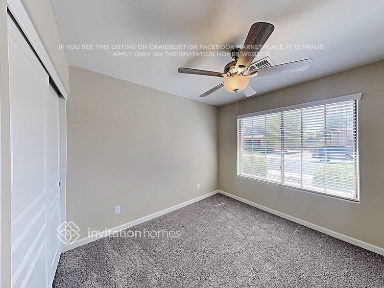 Building Photo - 14836 W Windrose Dr