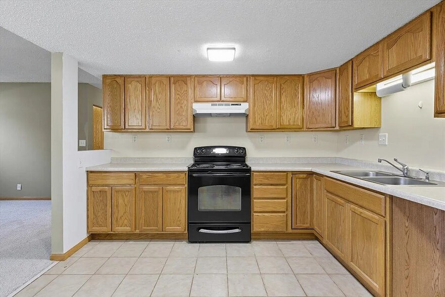 Building Photo - 435 Greenwood Ave