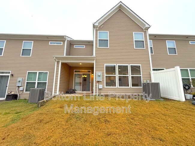 Building Photo - 13450 Savannah Point Dr